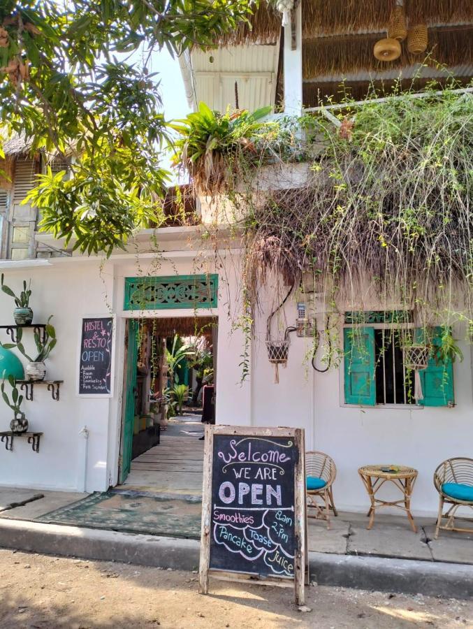 Hostel The Bodhi Tree Karimunjawa-Inseln Exterior foto