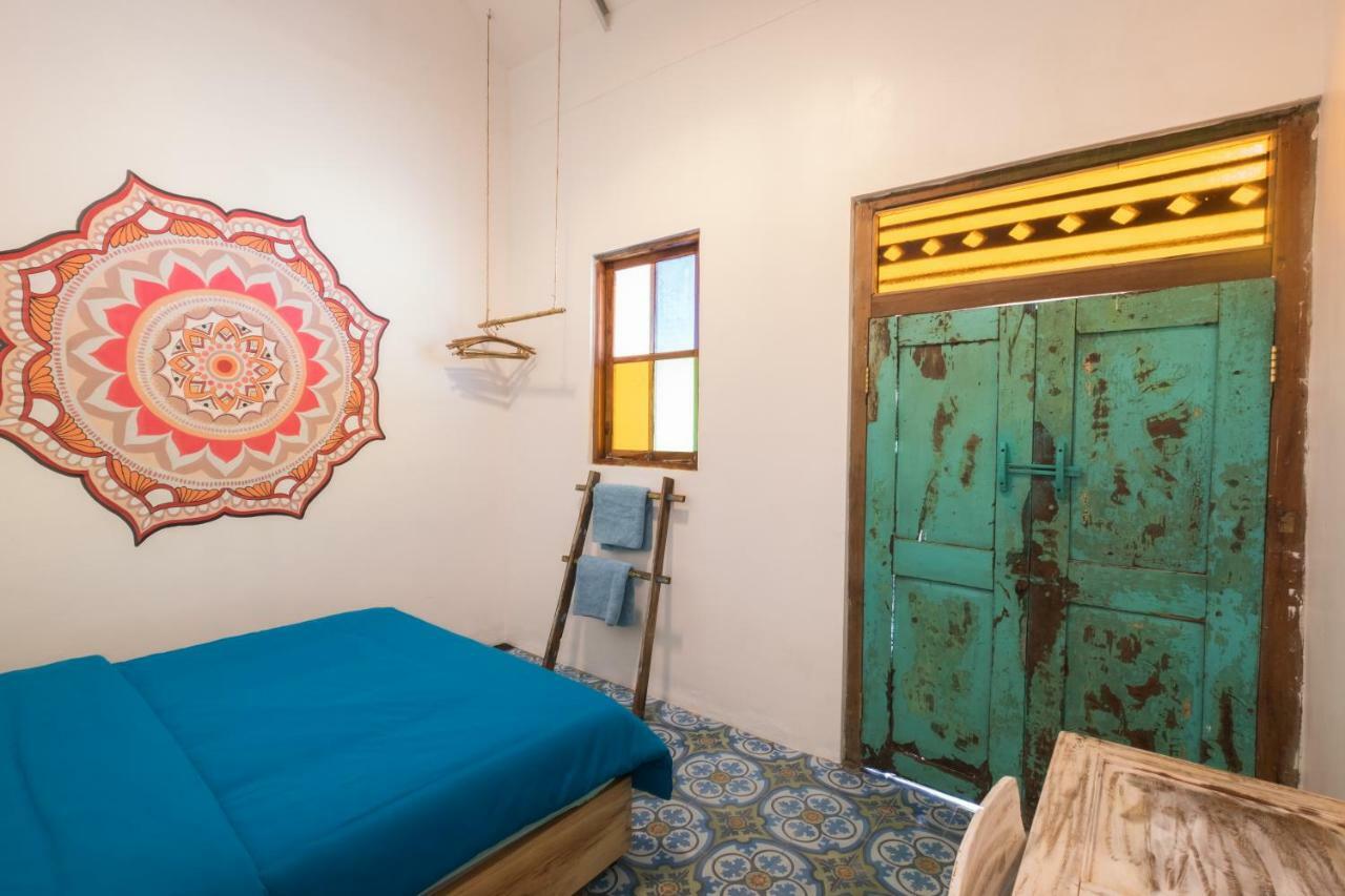 Hostel The Bodhi Tree Karimunjawa-Inseln Exterior foto