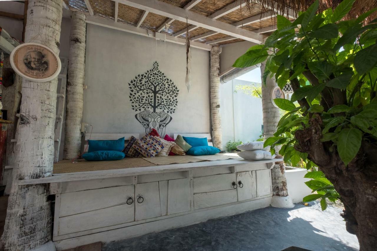 Hostel The Bodhi Tree Karimunjawa-Inseln Exterior foto