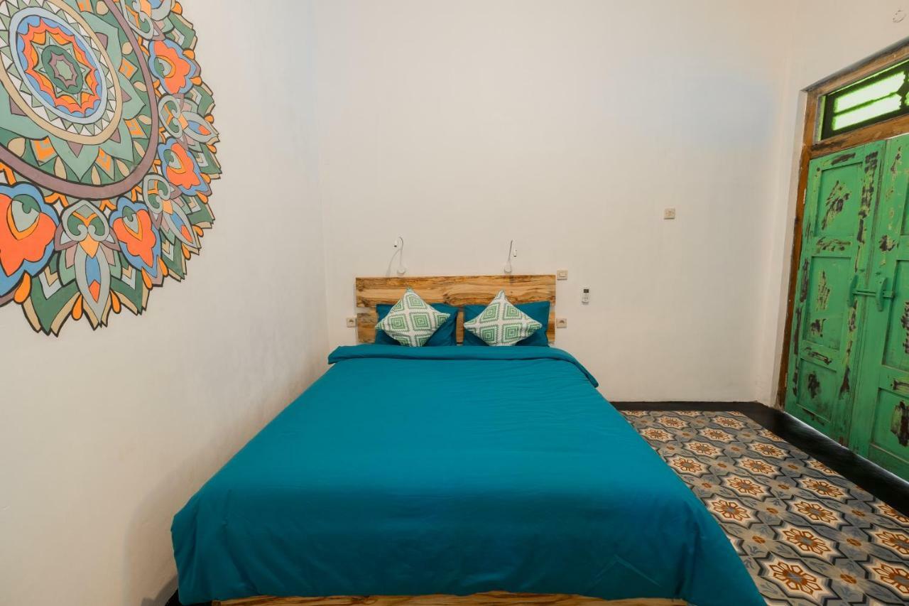 Hostel The Bodhi Tree Karimunjawa-Inseln Exterior foto
